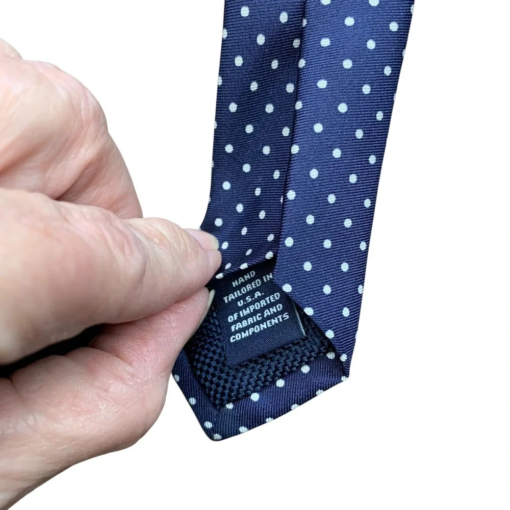 Roundtree & Yorke Trademark yellow and blue 100% silk fish and fishbone‎ tie
